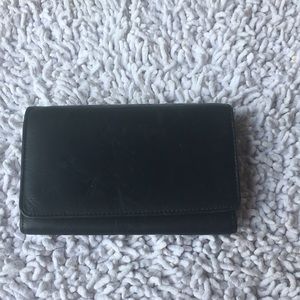 Rolfs Green Leather Wallet with 10 card slots
